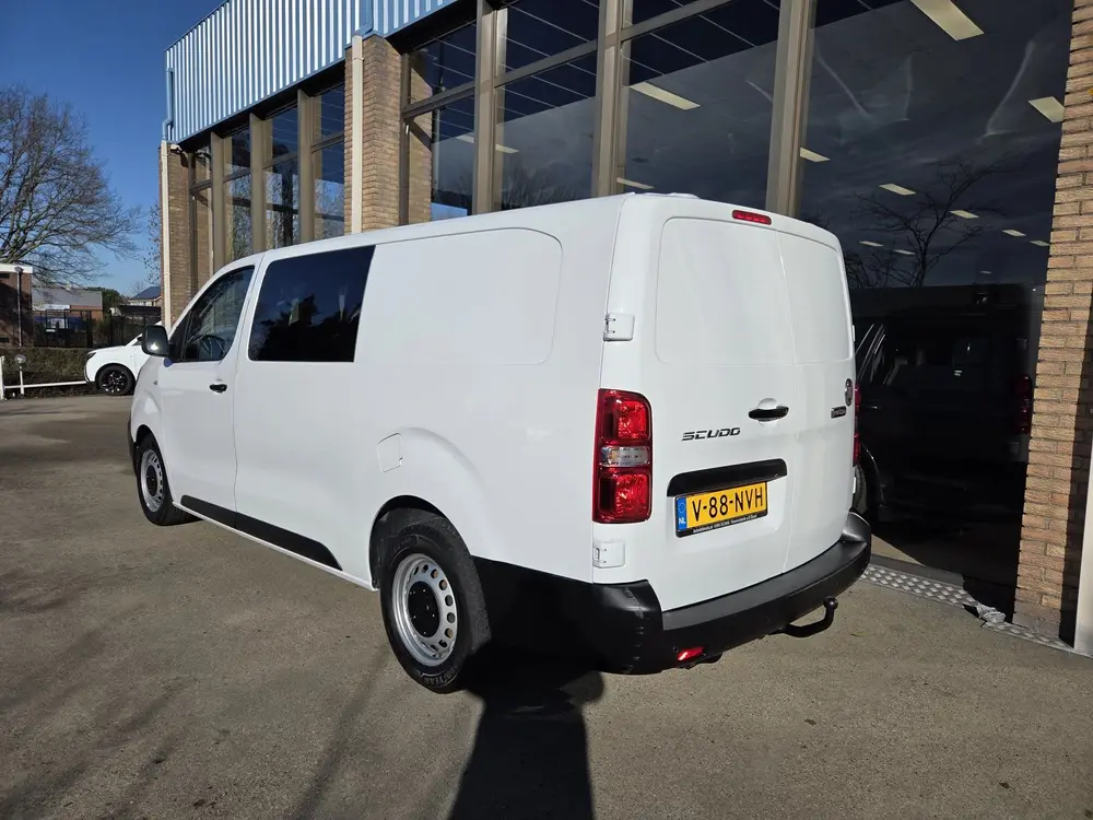 Opel Vivaro uit 2022, foto 4