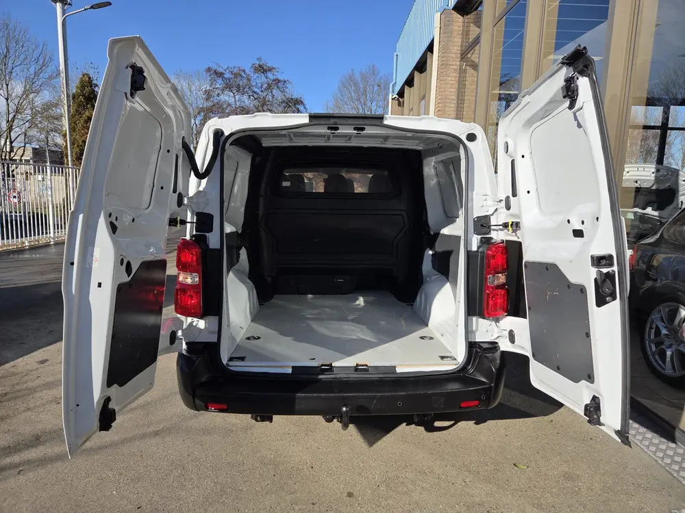 Opel Vivaro uit 2022, foto 7