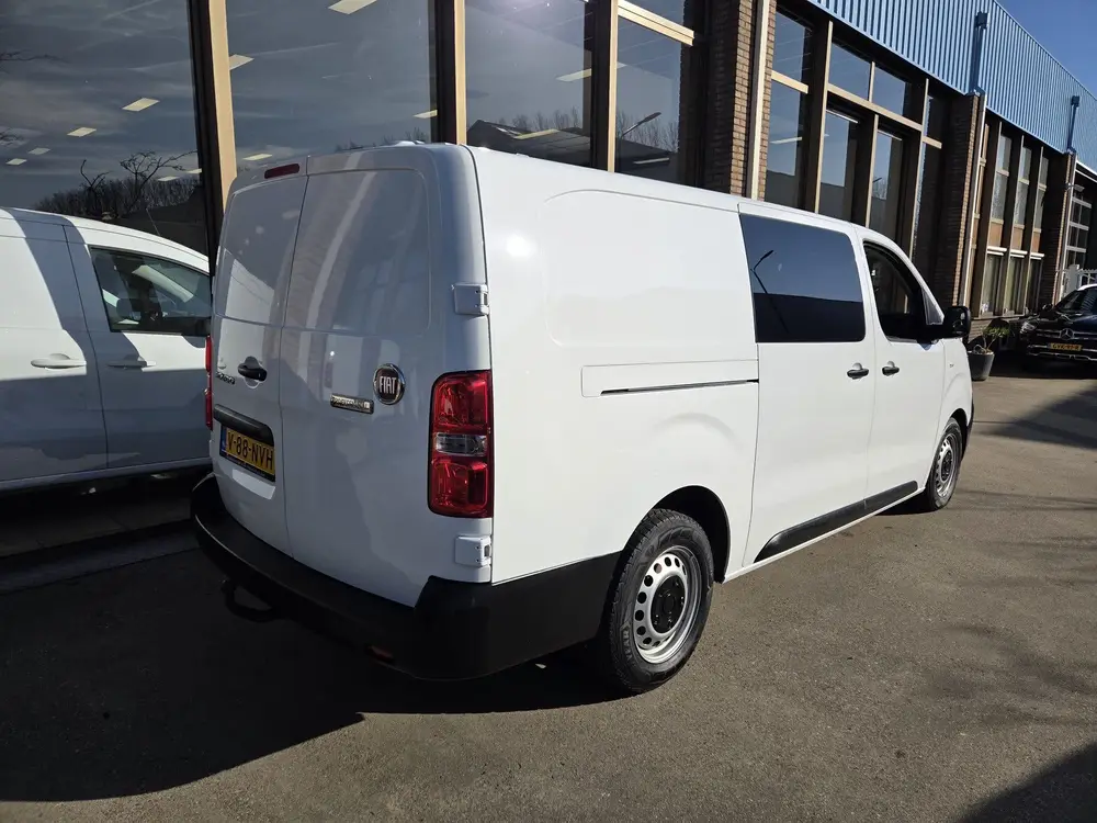 Opel Vivaro uit 2022, foto 9