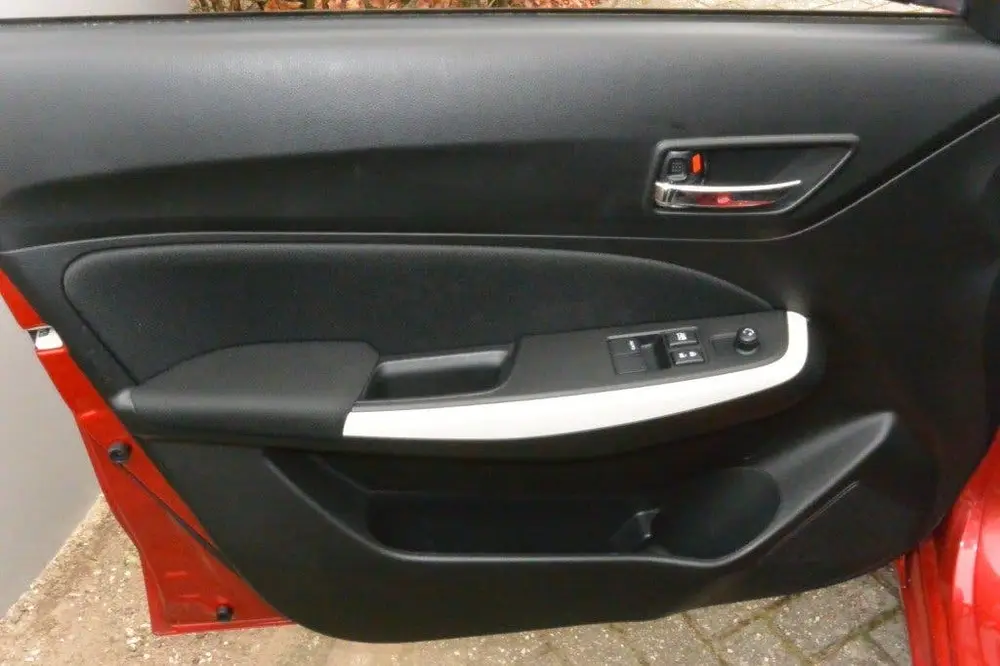 Suzuki Swift 1.2 Select 5-deurs Airco uit 2019, foto 11