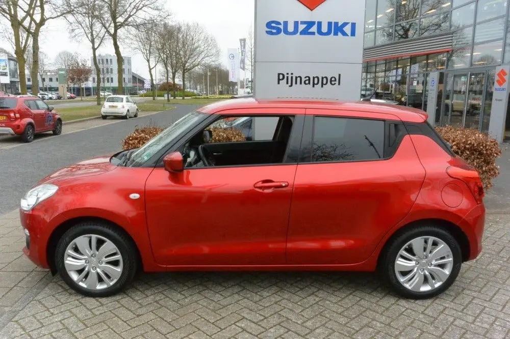 Suzuki Swift 1.2 Select 5-deurs Airco uit 2019, foto 4