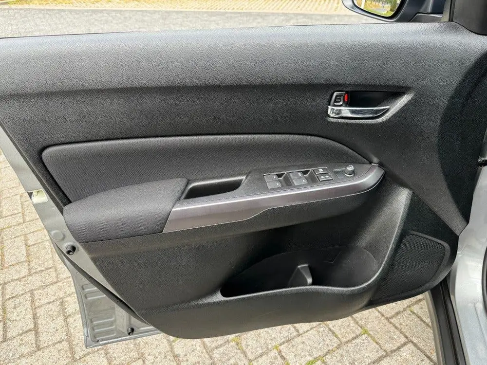 Suzuki Vitara 1.0 Select Turbo Boosterjet 5-deurs Allseason uit 2019, foto 15