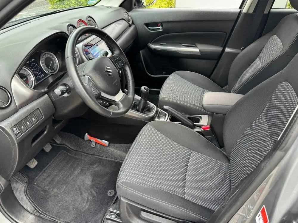 Suzuki Vitara 1.0 Select Turbo Boosterjet 5-deurs Allseason uit 2019, foto 16