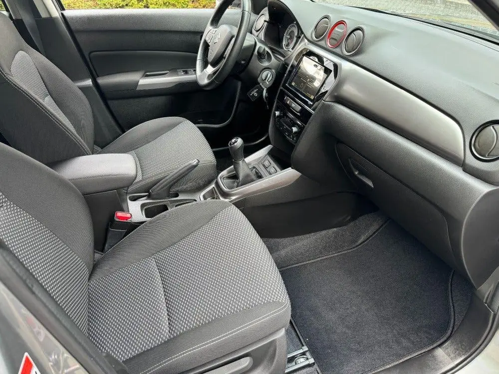 Suzuki Vitara 1.0 Select Turbo Boosterjet 5-deurs Allseason uit 2019, foto 3