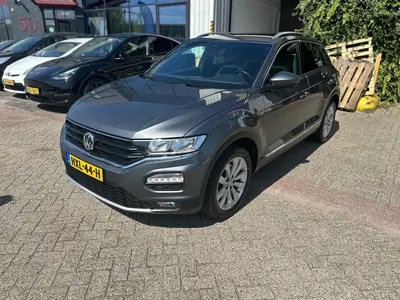 Volkswagen T-ROC 1.5 TSI AUTOMAAT uit 2019