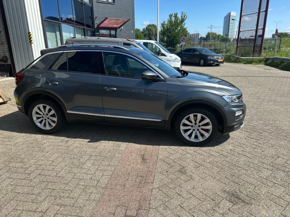 Volkswagen T-ROC 1.5 TSI AUTOMAAT uit 2019, foto 6