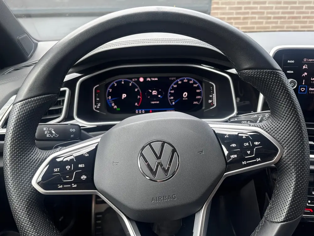Volkswagen T-Roc 1.5 TSI R-Line Business uit 2023, foto 11