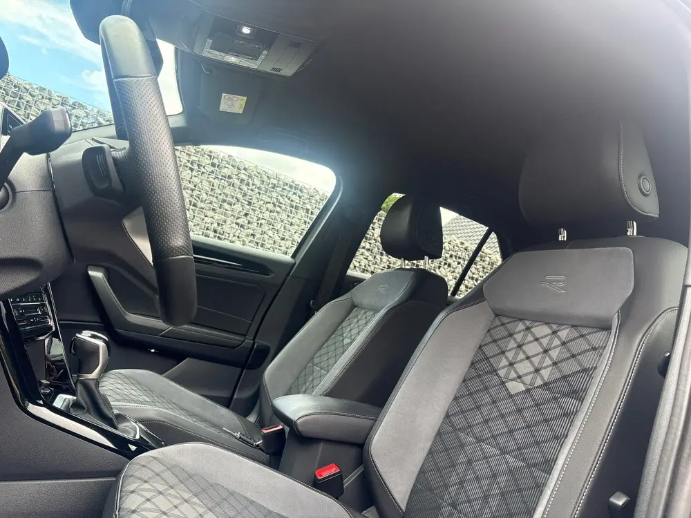 Volkswagen T-Roc 1.5 TSI R-Line Business uit 2023, foto 20
