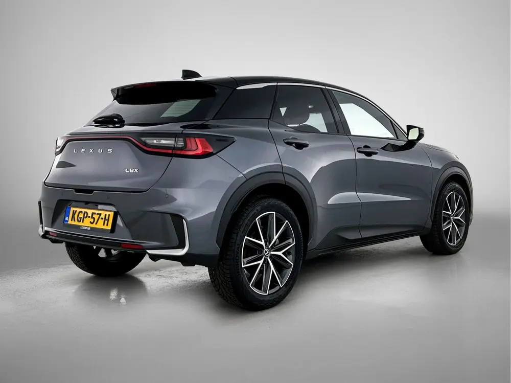 Lexus LBX Cool 2WD uit 2024, foto 2