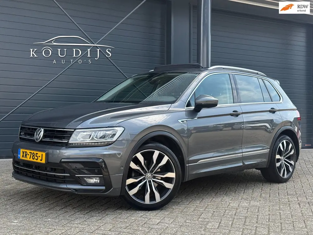 Volkswagen Tiguan 1.5 TSI ACT Highline Business R-Line, Pano uit 2019