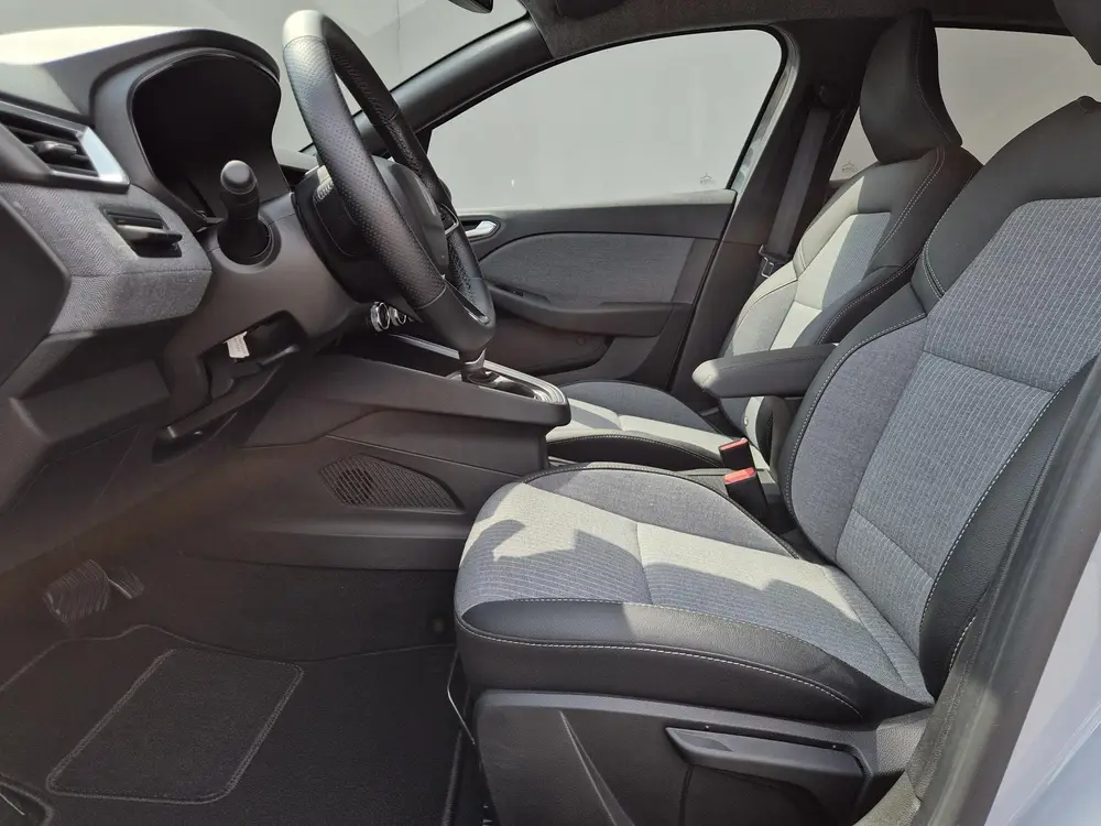 Renault Clio 1.6 E-Tech Full Hybrid 145 techno uit 2025, foto 6
