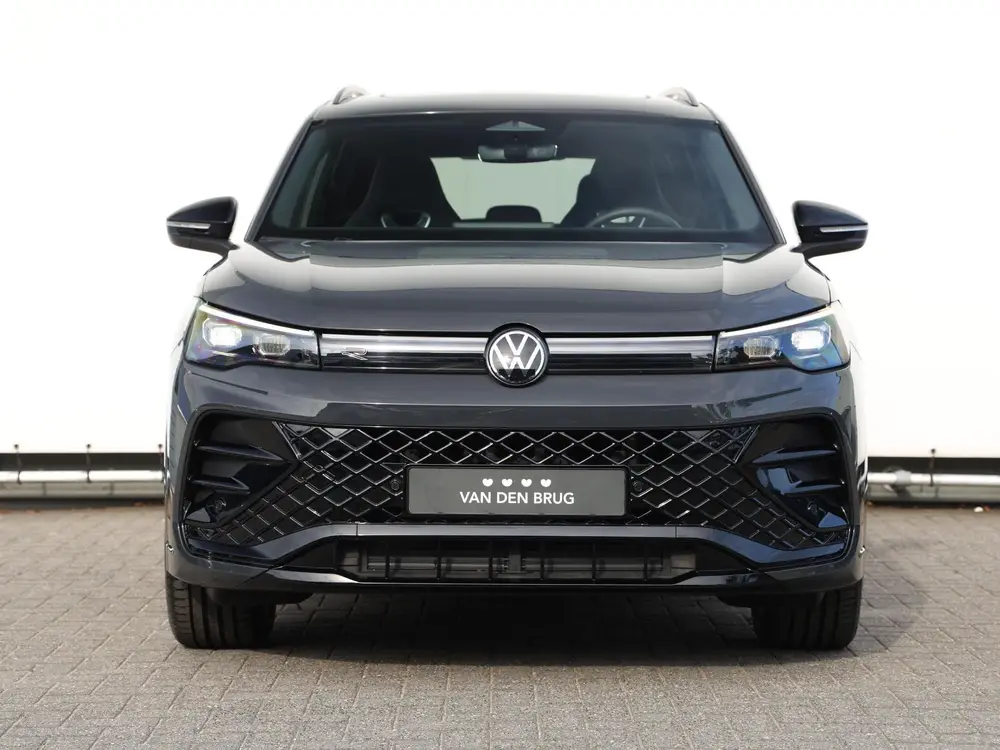 Volkswagen Tiguan 1.5 eTSI R-Line Edition 150PK DSG Black st uit 2024, foto 12