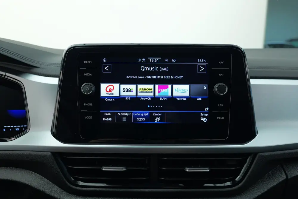 Volkswagen T-Roc 1.5 TSI Life | Climate control | Digitaal d uit 2023, foto 18