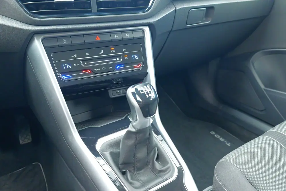Volkswagen T-Roc 1.5 TSI Life | Climate control | Digitaal d uit 2023, foto 4