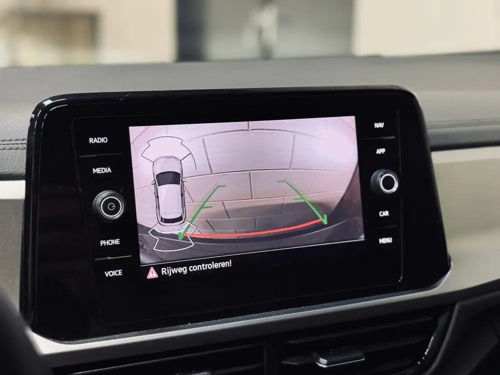 Volkswagen T-Roc 1.0 TSI Life | Camera | CarPlay | ACC uit 2024, foto 17