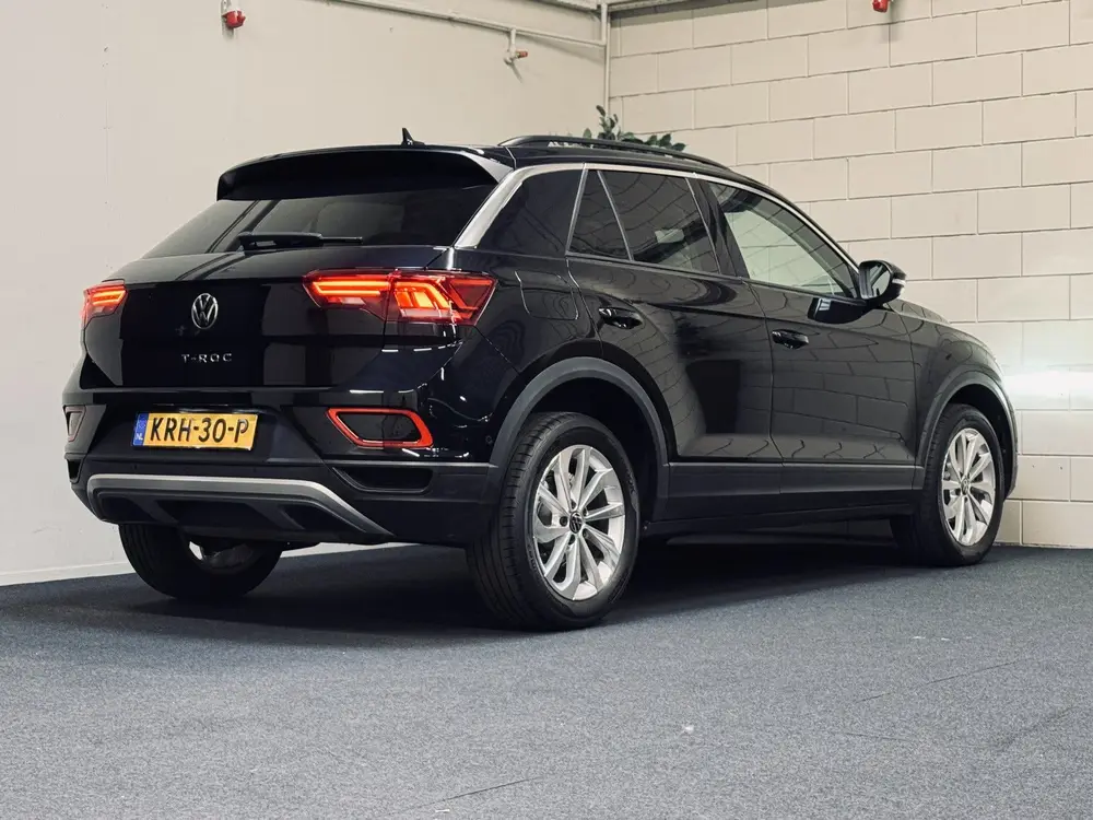 Volkswagen T-Roc 1.0 TSI Life | Camera | CarPlay | ACC uit 2024, foto 2