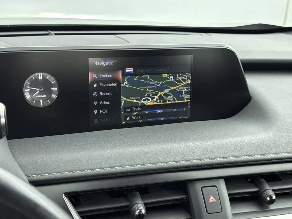 Lexus UX 250h Luxury Line // DEALERONDERHOUDEN // LEDER // uit 2019, foto 16