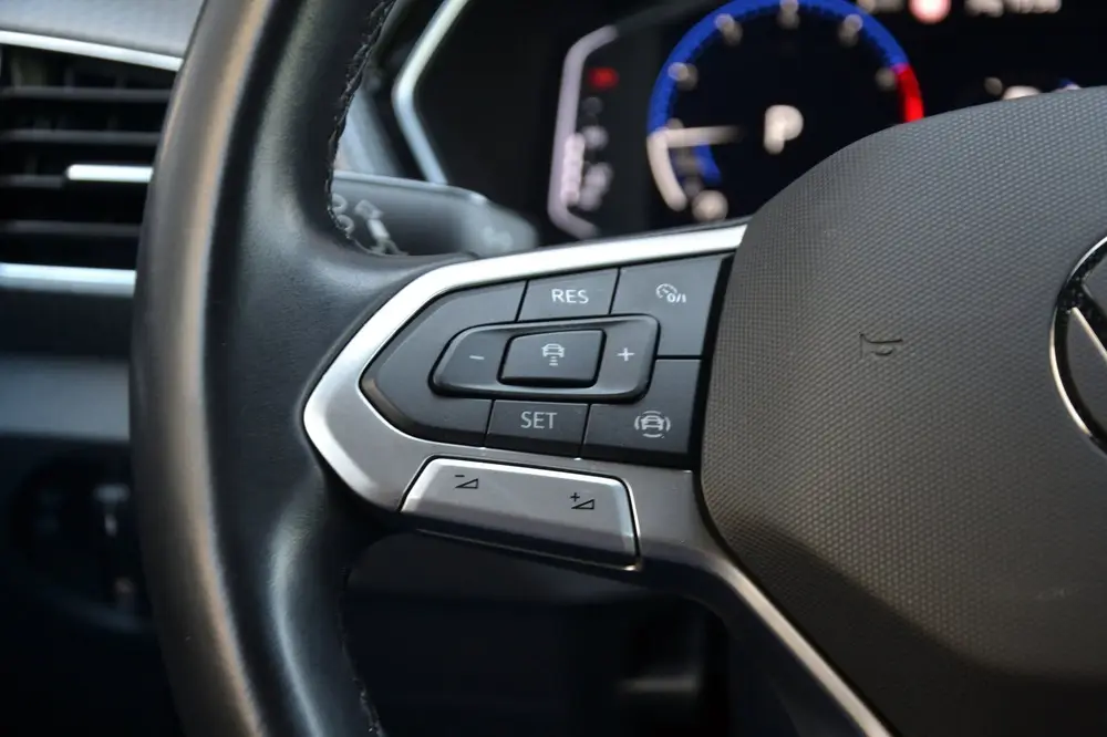 Volkswagen T-Cross 1.0 TSI R-Line Automaat | Navigatie | ACC uit 2023, foto 16