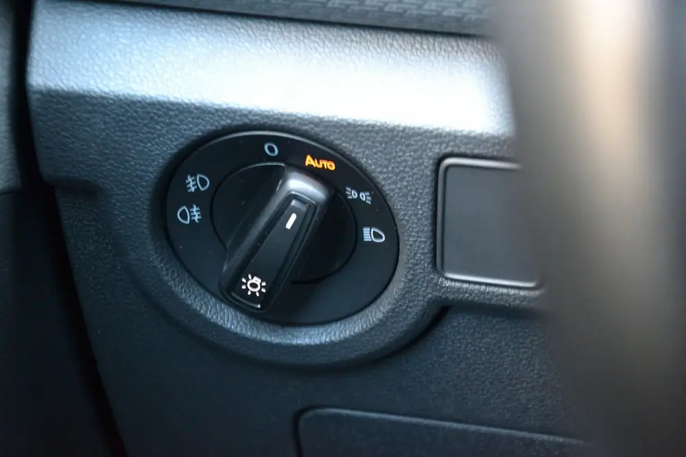 Volkswagen T-Cross 1.0 TSI R-Line Automaat | Navigatie | ACC uit 2023, foto 18
