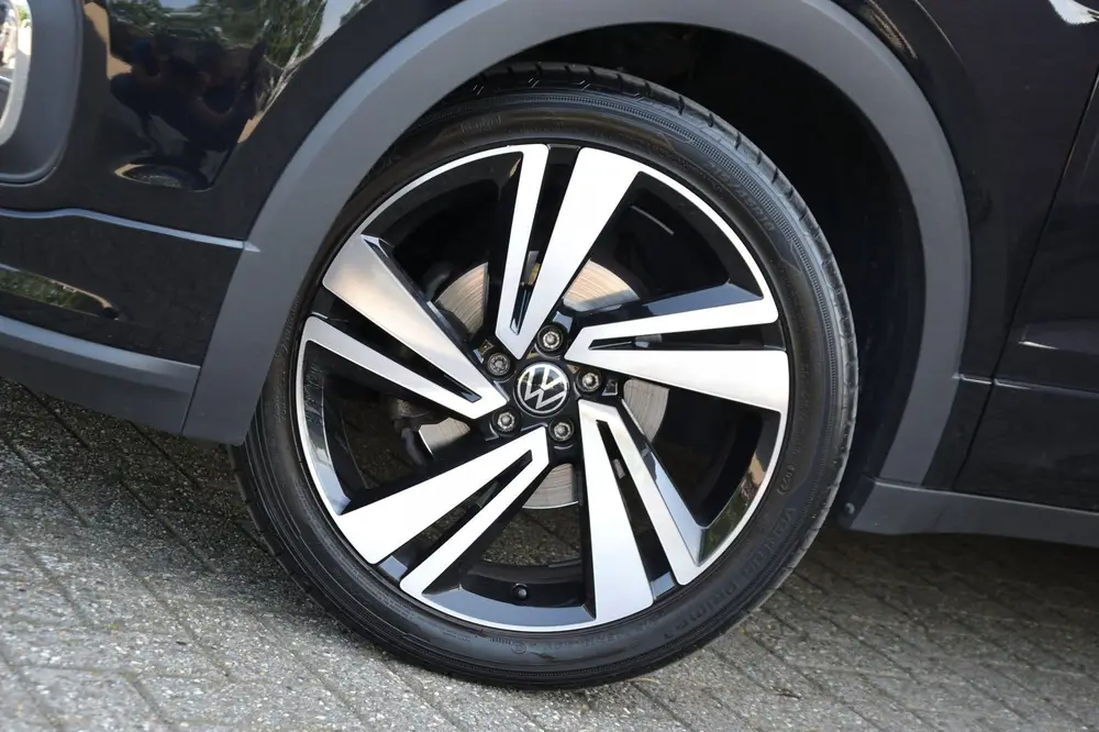 Volkswagen T-Cross 1.0 TSI R-Line Automaat | Navigatie | ACC uit 2023, foto 5