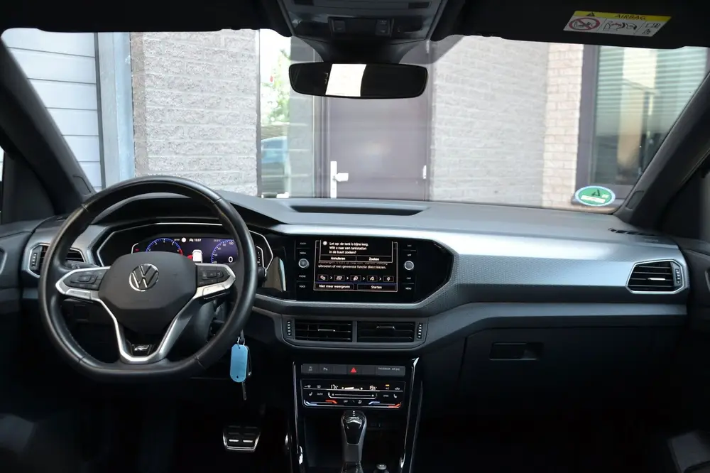 Volkswagen T-Cross 1.0 TSI R-Line Automaat | Navigatie | ACC uit 2023, foto 8