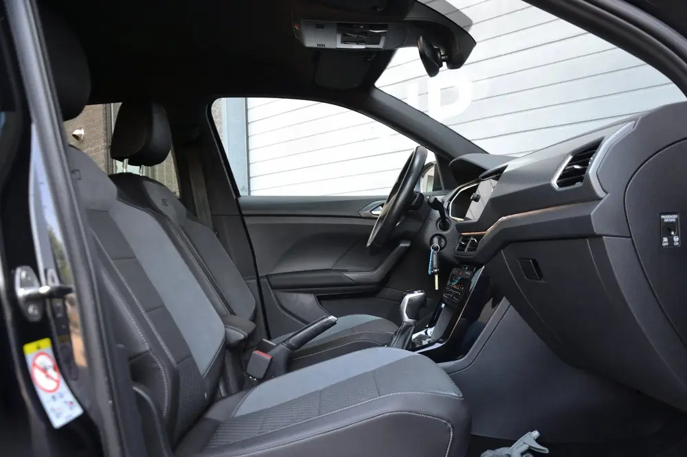 Volkswagen T-Cross 1.0 TSI R-Line Automaat | Navigatie | ACC uit 2023, foto 9
