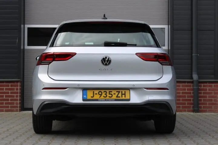 Volkswagen Golf 1.0 TSI Golf - 16 inch - Adaptive cruise - A uit 2020, foto 3