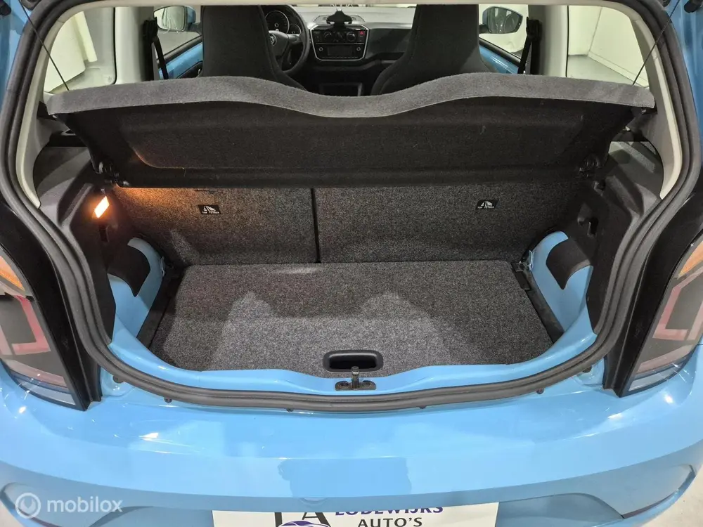 Volkswagen Up! 1.0 uit 2023, foto 8