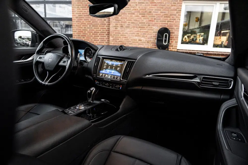 Maserati Levante 3.0 V6 S TwinTurbo AWD GranSport 430 PK Led uit 2019, foto 16