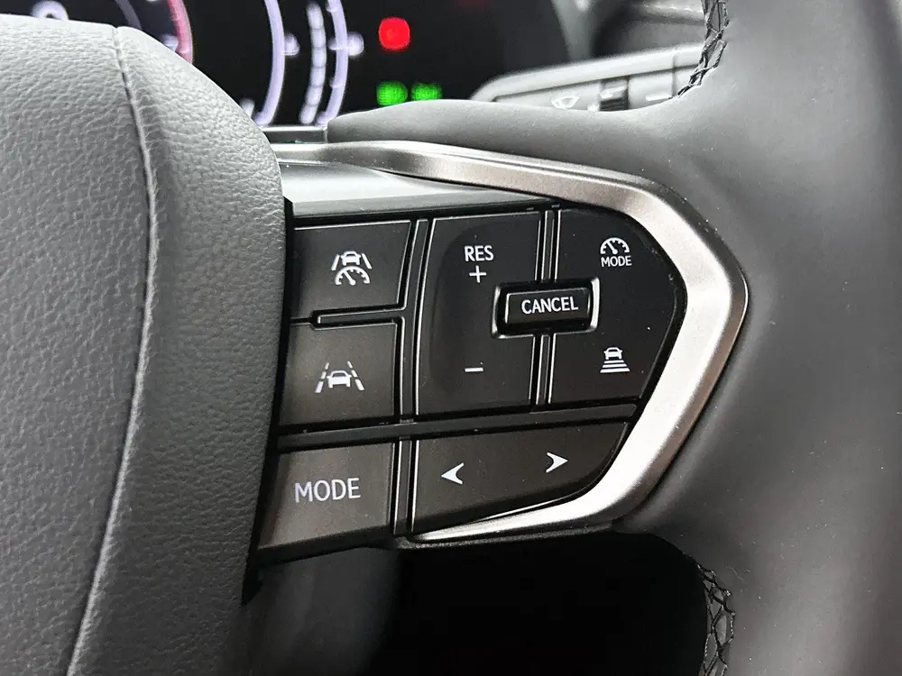 Lexus LBX 2WD uit 2024, foto 15