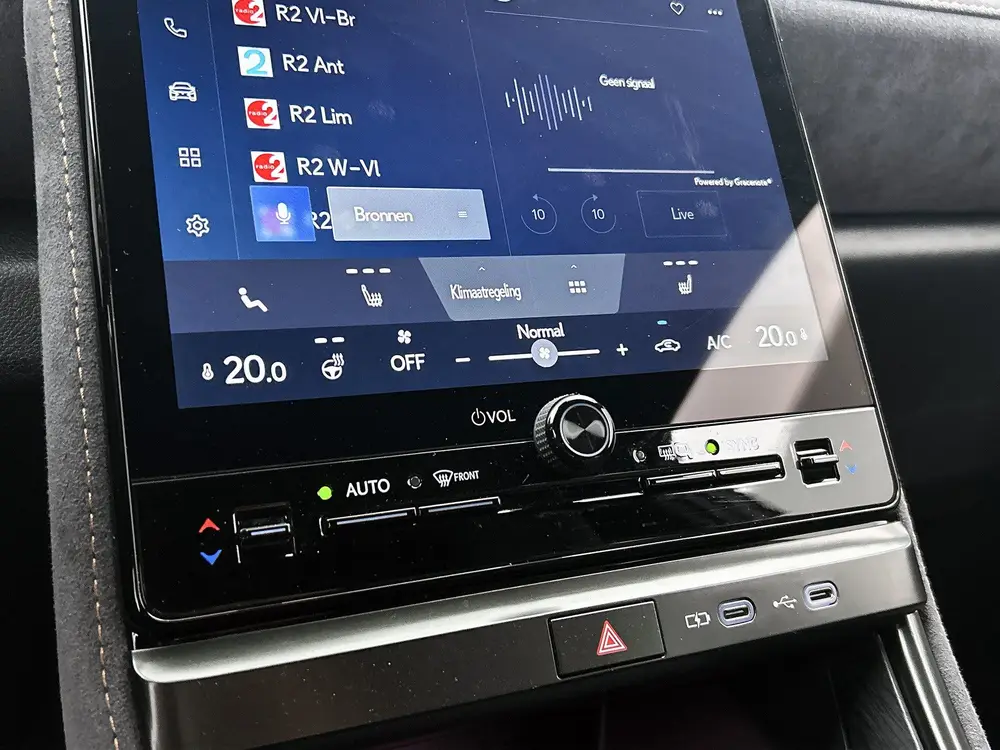 Lexus LBX Cool 2WD uit 2025, foto 10