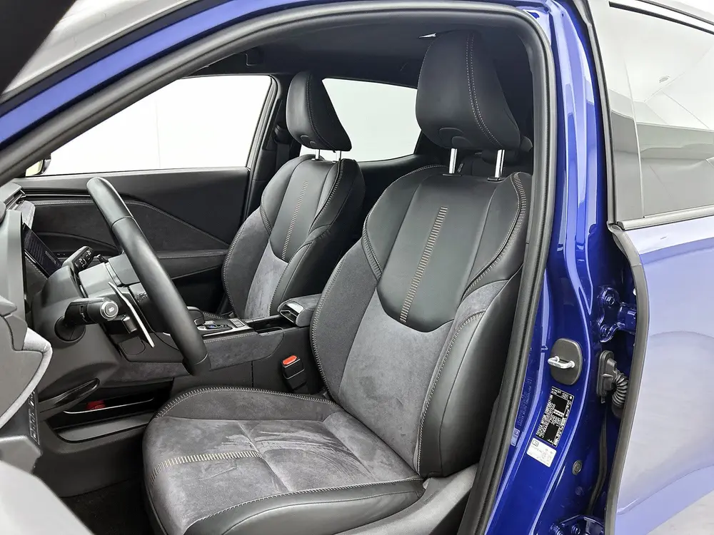 Lexus LBX Cool 2WD uit 2025, foto 16