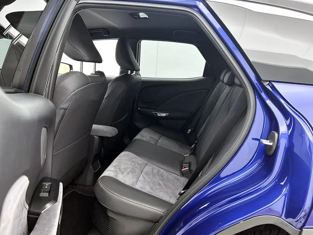 Lexus LBX Cool 2WD uit 2025, foto 17