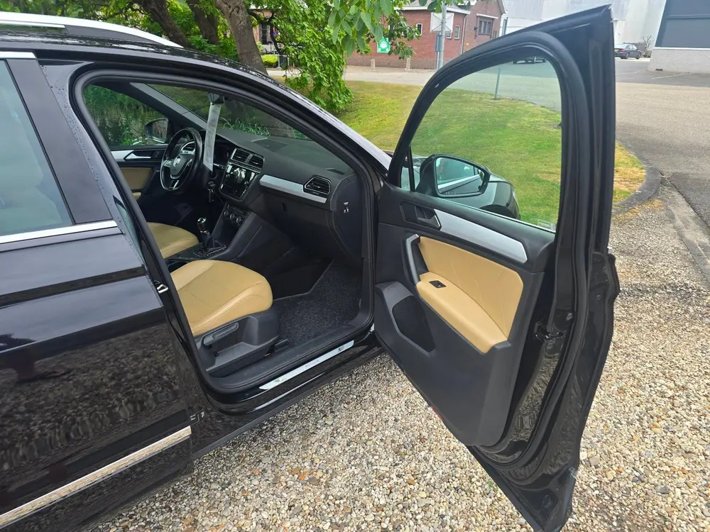 Volkswagen Tiguan 1.5 TSI Comfortline Business Navi Leer Air uit 2019, foto 12