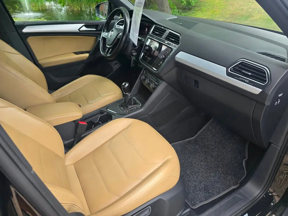 Volkswagen Tiguan 1.5 TSI Comfortline Business Navi Leer Air uit 2019, foto 13