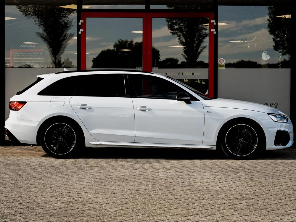 Audi A4 40 TFSI Launch edition S-Line uit 2019, foto 10