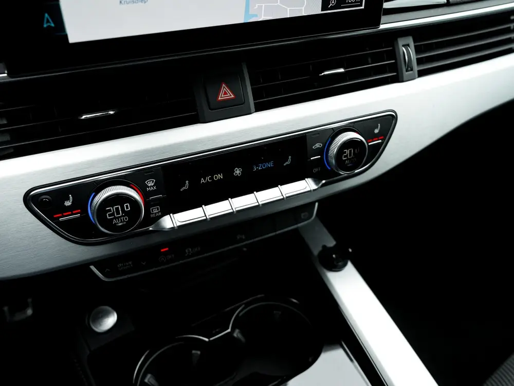 Audi A4 40 TFSI Launch edition S-Line uit 2019, foto 8