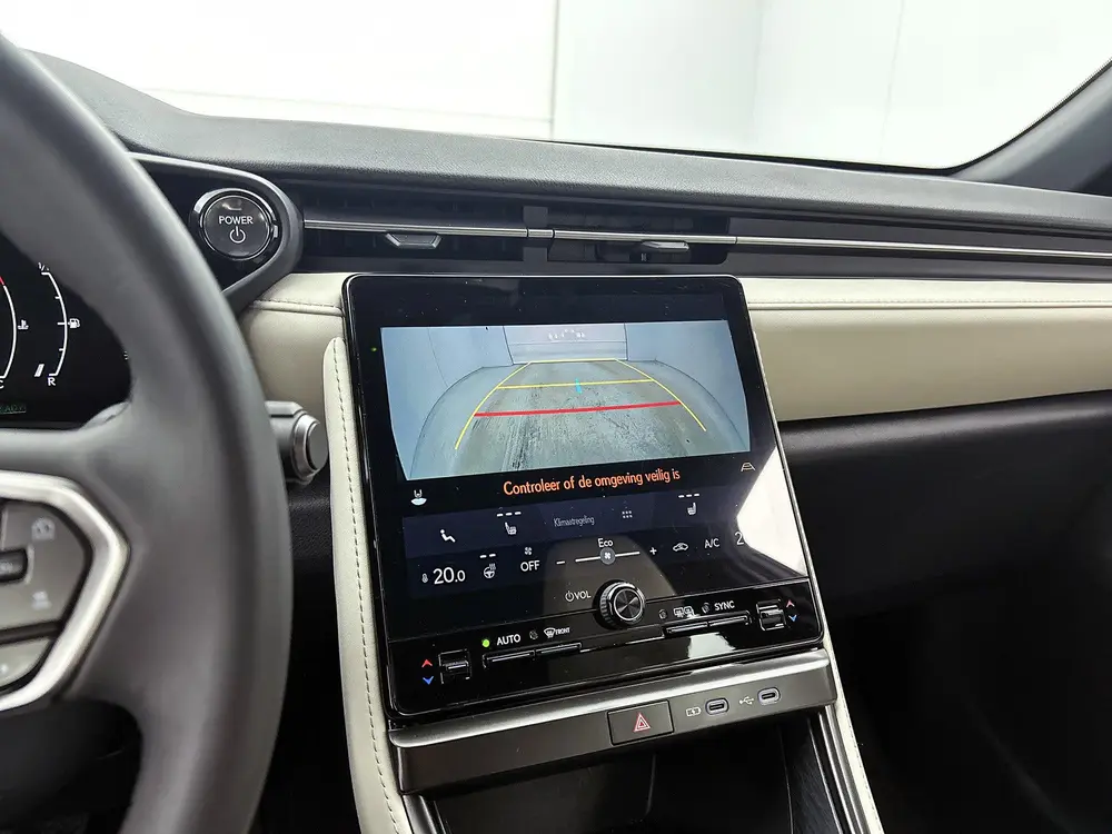 Lexus LBX Elegant 2WD uit 2024, foto 8
