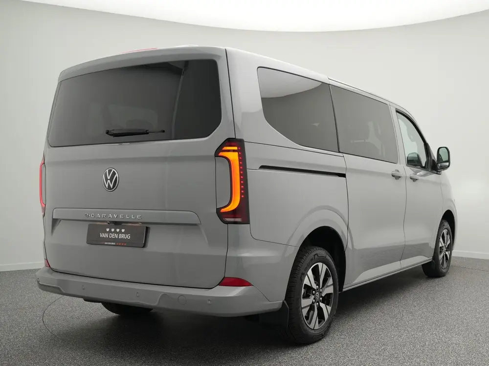Volkswagen E-Transporter Caravelle 32 L1H1 Life 64 kWh 218 P uit 2025, foto 2