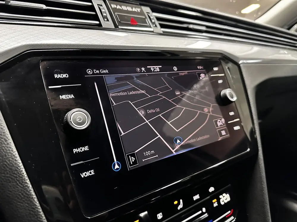 Volkswagen Passat Variant 1.5 TSI Business/ Trekhaak/ Virtua uit 2021, foto 17