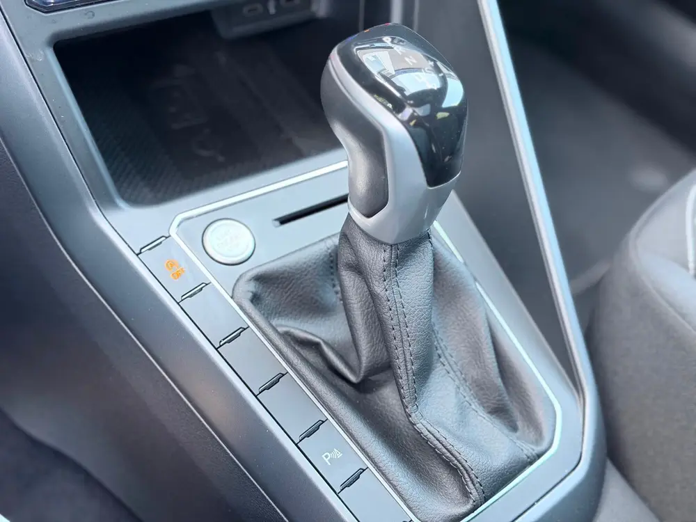 Volkswagen Taigo 1.5 TSI 3x R-Line Pano/Camera/AppleCarPlay uit 2023, foto 17