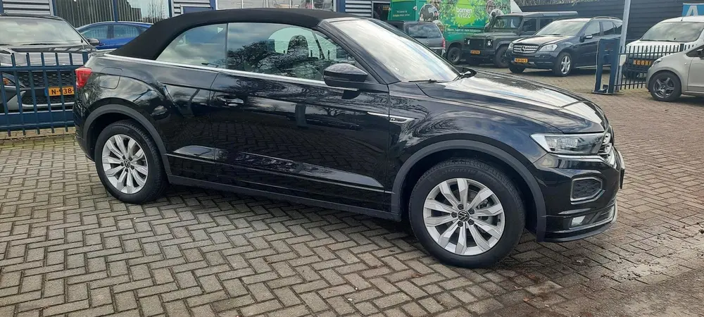 Volkswagen T-Roc Cabrio 1.5 TSI R-Line uit 2021, foto 2