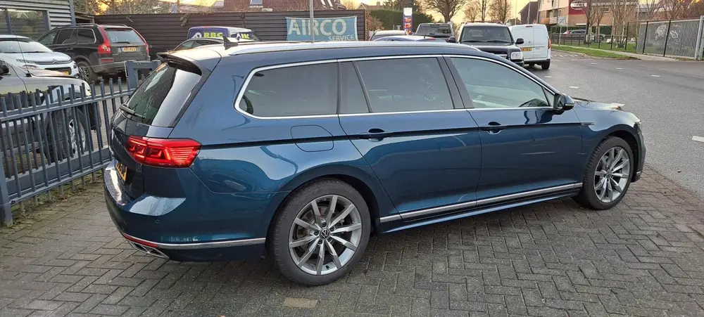 Volkswagen Passat Variant 1.5 TSI R-Line Business +Pano dak uit 2020, foto 3