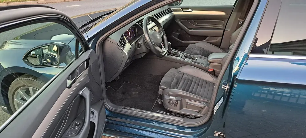 Volkswagen Passat Variant 1.5 TSI R-Line Business +Pano dak uit 2020, foto 5
