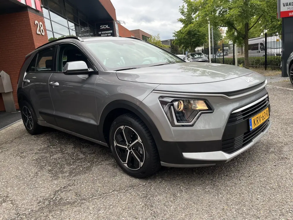 Kia Niro 1.6 GDi Hybrid ComfortLine uit 2024, foto 10