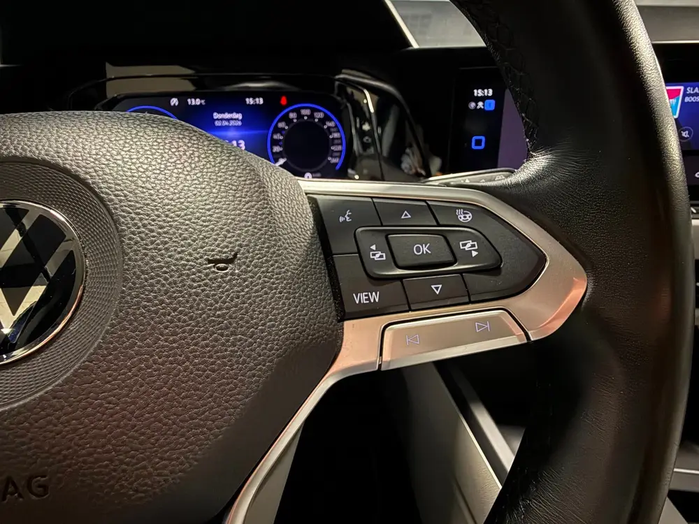 Volkswagen GOLF 1.5 eTSI Life Business|LED|SFEER|ACC|STUURV| uit 2022, foto 16