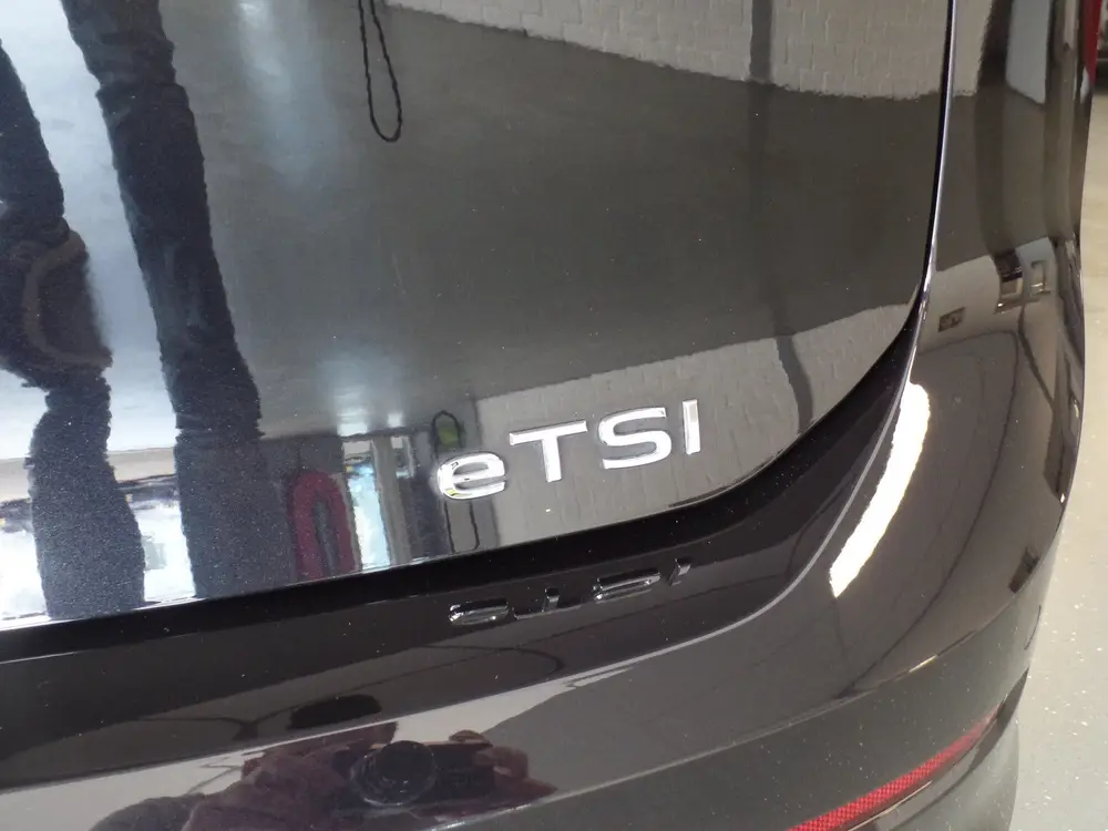 Volkswagen Golf 1.5 eTSI 2x R-Line automaat, 131pk! Navigati uit 2023, foto 9