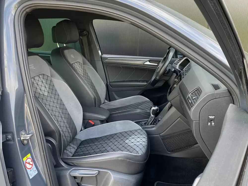 Volkswagen Tiguan 1.5 TSI R-Line Business+ (bj 2020) uit 2020, foto 12