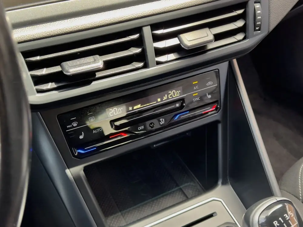 Volkswagen Polo 1.0 TSI R-LINE NAVI CAMERA DIGI-DASH APPLE-C uit 2022, foto 10