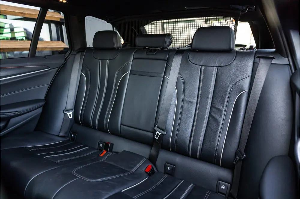 BMW 5-serie 5 Serie Touring 530i xDrive Business Editi uit 2021, foto 10
